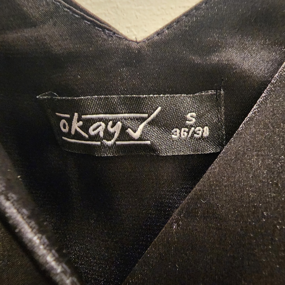 Dress - Picture 2 of 2